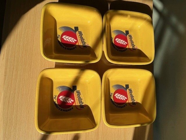 4 x Weetabix 70th Anniversary And 1 x Cornflakes Cereal Bowls. In Excellent Condition Total 6 cereal Bowls