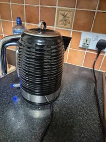 ELectric Kettle Russel Hobbs excellent condn