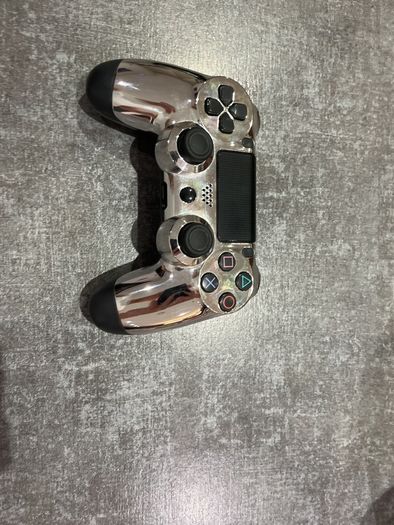 PS4 controller custom but original 50euros (cash only!)