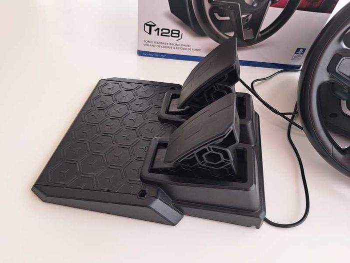 Thrustmaster T128 Sim Racing wheel and pedals - For PC/Playstation