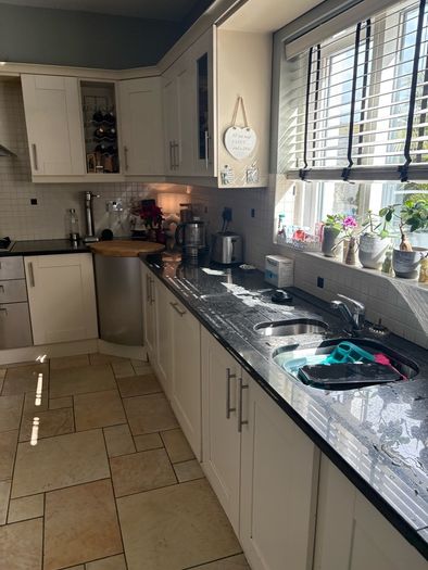 Fitted Kitchen reduced