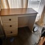 Computer table Image 3