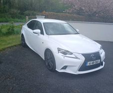 LEXUS IS300 H 2.5 F Sport in Pearl White