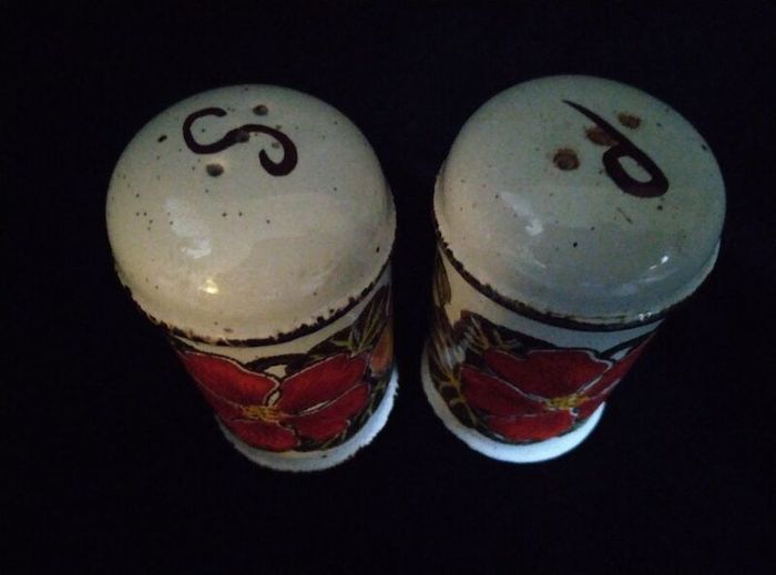Midwinter , salt & pepper shakers, Stonehenge, Nasturtium, 1970s pottery, 1970s tablewear