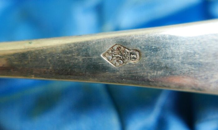 Antique Sterling Silver Christening Spoon by James Crichton & Sons of Glasgow, presented in its Original Velvet-lined Box. with original handwritten note from Glasgow dated October 4, 1886.