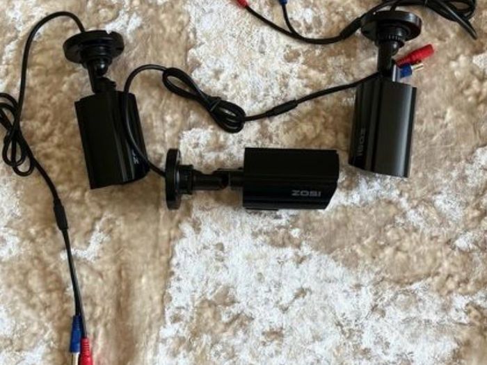 ZOSI HD Security Camera Set Like New