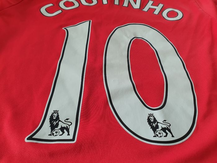 Liverpool Football Club Home Jersey 2015 to 2016 Childrens Large New Balance