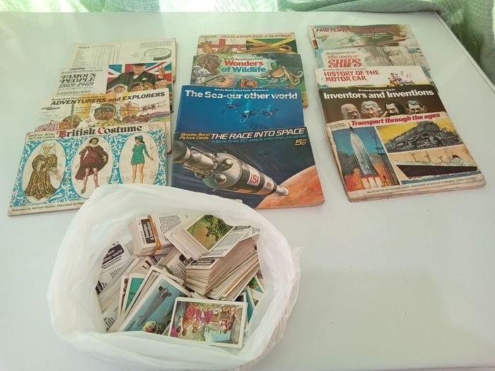 Brooke bond tea cards books x 14 and loose cards