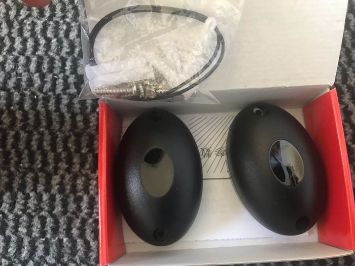 infraread beam sensor for gates and barrier or electrical doors 15 euro per  box ( box has a pair infrared)
