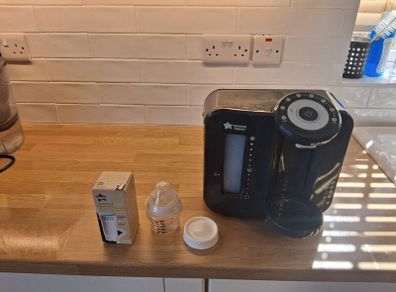 Bottle maker