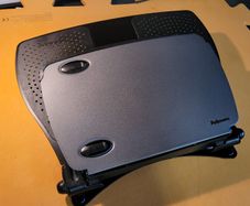 Fellowes laptop stand / workstation