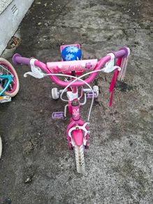 Free to take away kids bikes and baby bath!