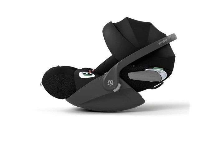 Uppababy V2 Greyson full buggy/ pram set. Also Cybex car seat & isofix