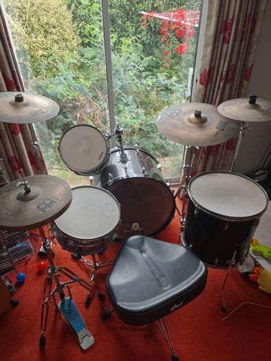 Yamaha Stage Custom Drum kit with Meinl cymbals and fancy stool
