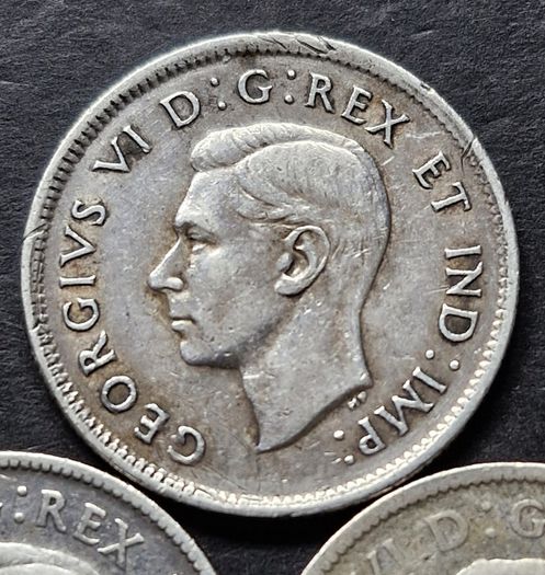 Canada 1942/43/44 Silver 25 Cents coins - George VI