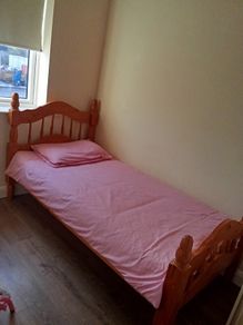 Solid pine single bed