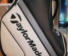 TaylorMade Den Caddie