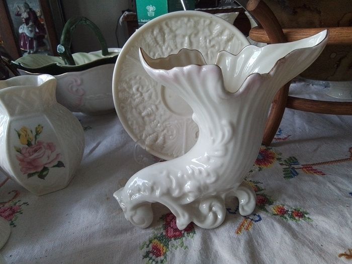 Belleek Fermanagh  Cornucopia Vase