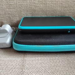 NEW Nintendo 2DS XL Black & Turquoise Nice