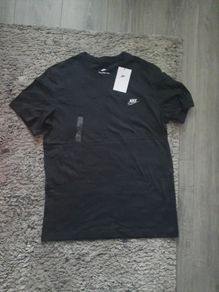black Nike tshirt