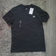 black Nike tshirt