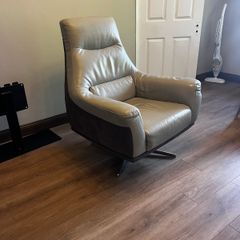Arm chair