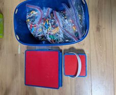 5kg Lego + 2 carry & play trays + large wheely bin