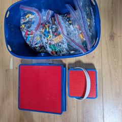 5kg Lego + 2 carry & play trays + large wheely bin