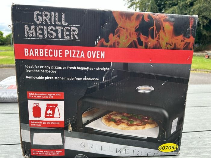 Barbecue Pizza Oven