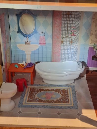 Dolls play house