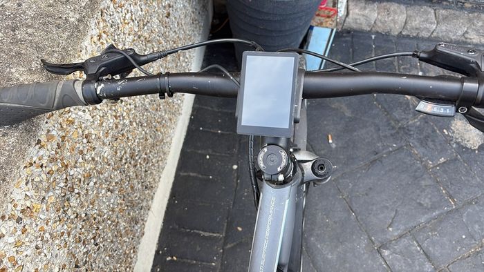 carrera electric bike no charger wheel flat