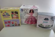 3D novelty cake tins