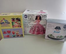 3D novelty cake tins
