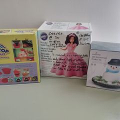 3D novelty cake tins