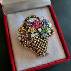 Flower Basket Brooch, Multicolor Rhinestone Floral Bouquet Pin, Gold Tone Woven Basket Jewelry, Retro Spring Garden Theme (X04)
