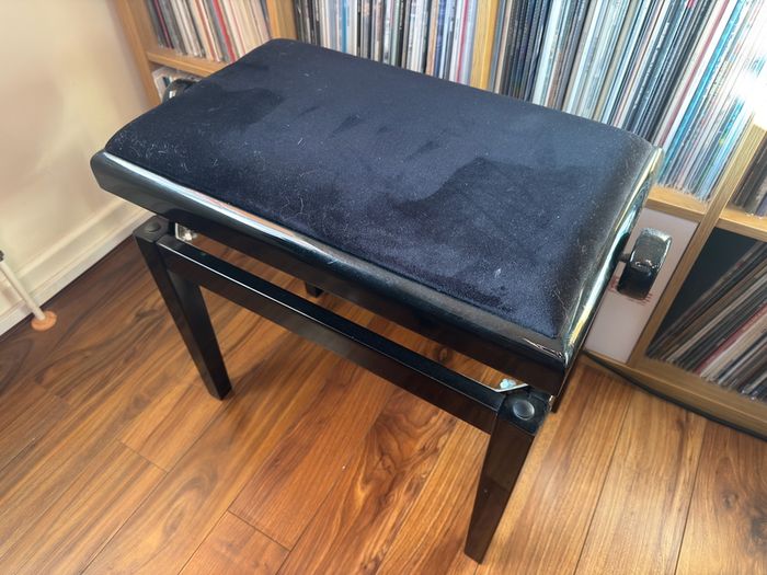 Roland HP-236 88-Key Digital Piano + Roland Sustain Pedal + Piano Bench