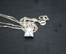 925 Sterling Silver Pendant with chain 3,2g L-18"