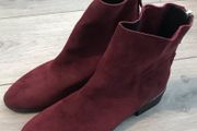 Suede boots size 3