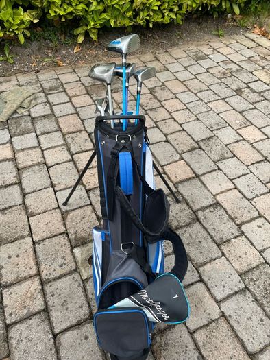Junior MacGregor Golf Clubs and Bag