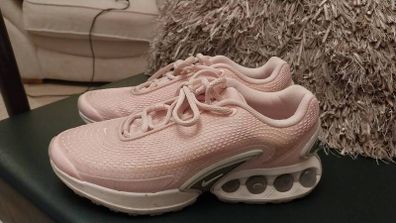 Nike size 4 perfect immaculate were 120