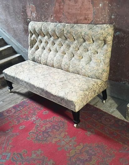 Victorian antique Settee