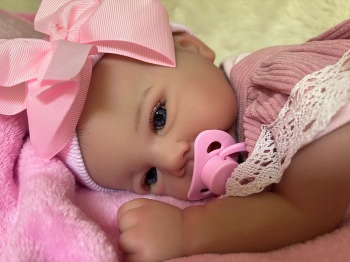 Reborns By Laura.  Stunning Baby Emily Reborn Doll. 4lb In Weight Welcome To View