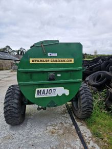 Dung spreader