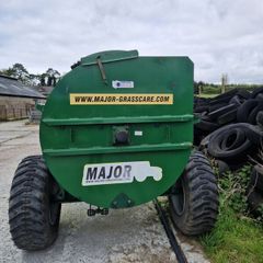 Dung spreader