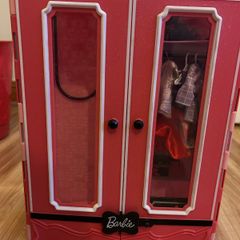 Barbie Wardrobe with Clothes