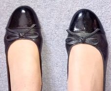 BRAND NEW Pavers flat slip ons