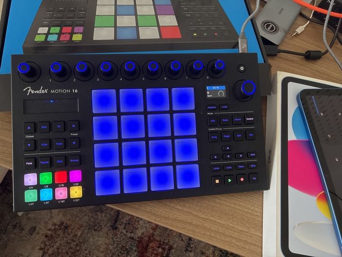 Fender Motion 16 Midi Controller