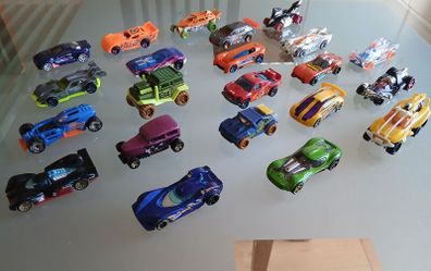 22 Hot Wheels Toy Cars Lot 1:64 Scale