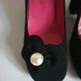 Le Babe 6009 Black Velour Court Shoes EU36 UK3 Pearl Flower Block Heels BNIB  CAN POST Image 5