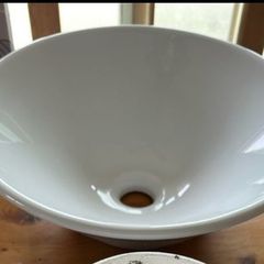 ceramic bathroom sink